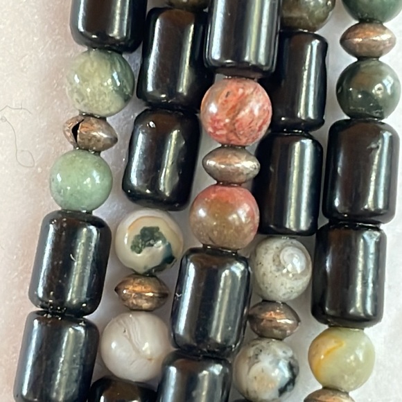 Shell Necklace - Picture 3 of 8